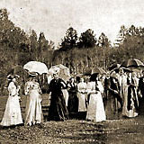 Крестьянское гуляние в парке, 1914